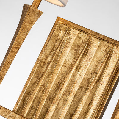 Crest Sconce