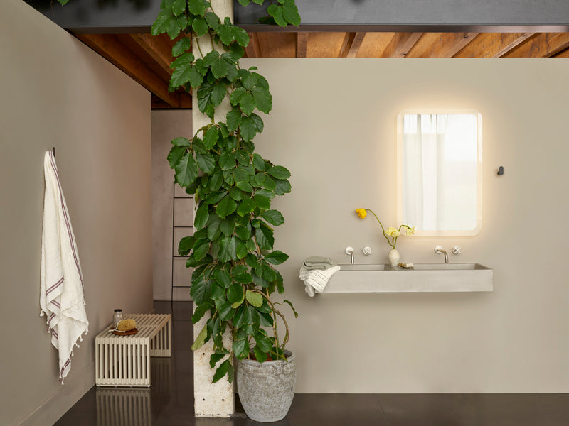 Varenna Rectangular Illuminated Mirror