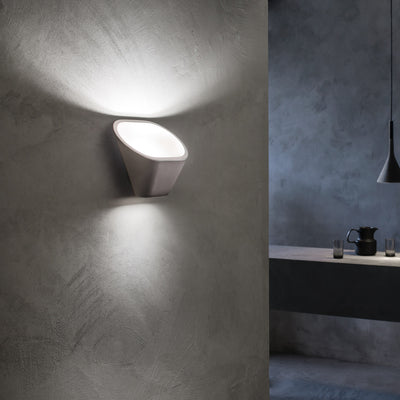 Aplomb Wall Light