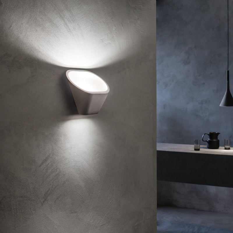 Aplomb Wall Light