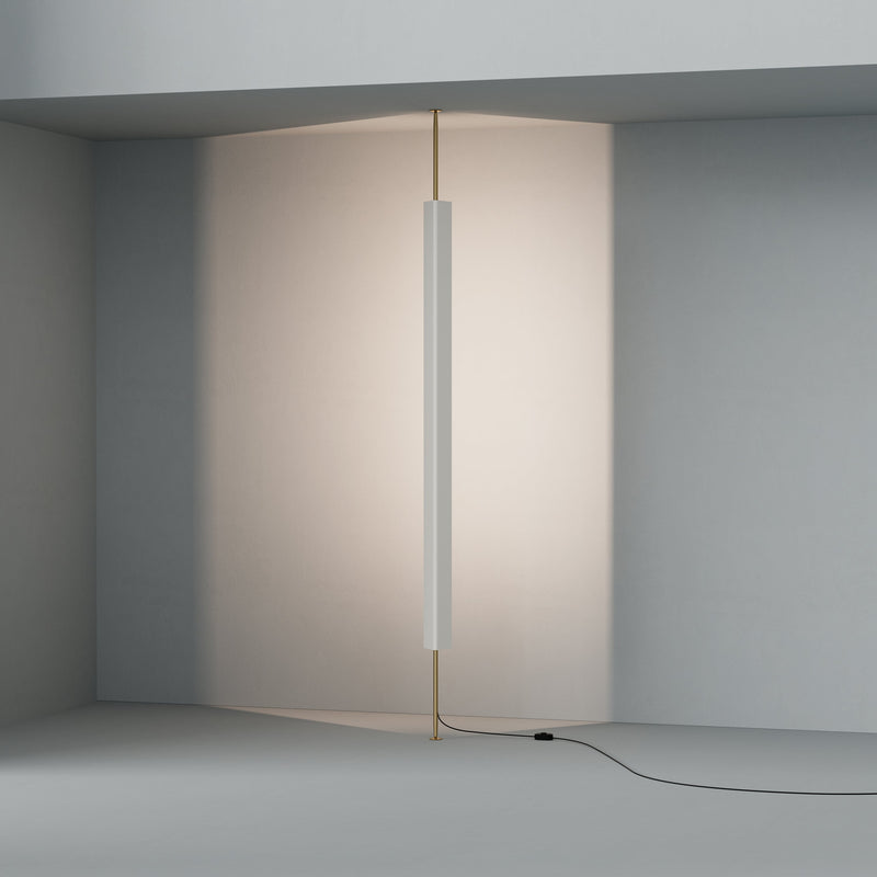 LT8 LED Floor Lamp