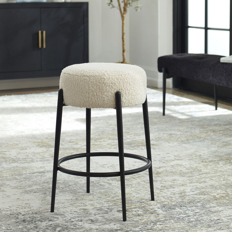 Arles Stool