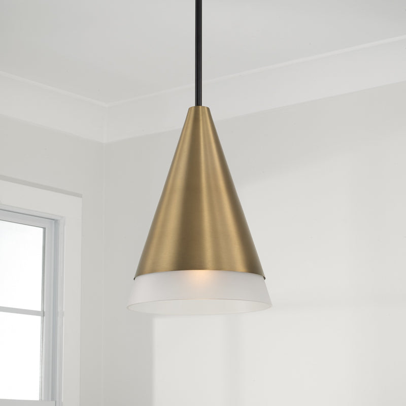 Avant Pendant