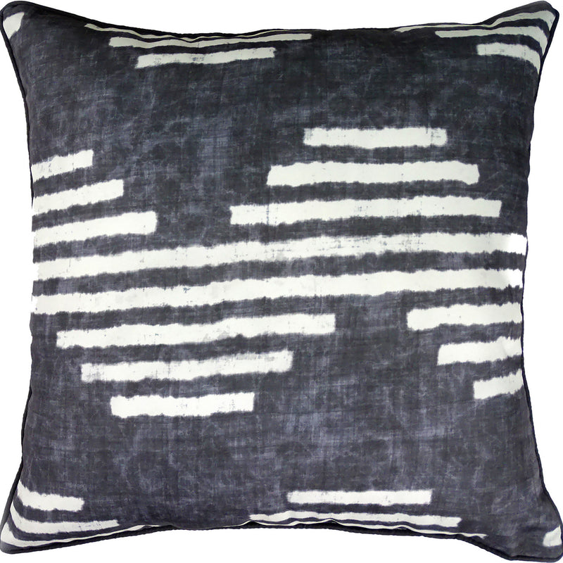 Renwil - PWFLO1008 - Pillow - Gilford - Dark Blue/ White