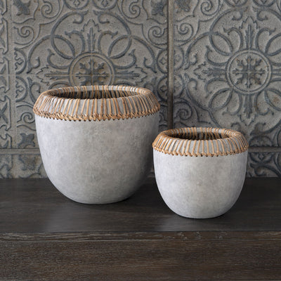 Aponi Decorative Bowls & Trays